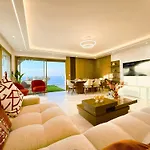 Bluevista - Yacht Like Escape With Ocean Views